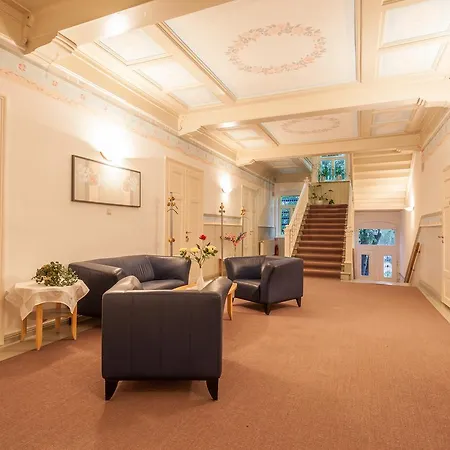 Gaestehaus Rose Daire Durrrohrsdorf